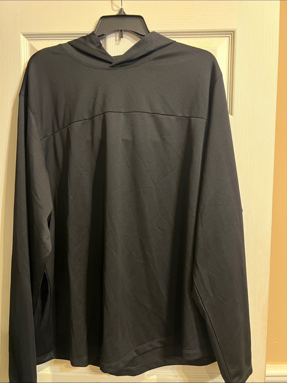 Men's Black Hooded Long-Sleeve Shirt